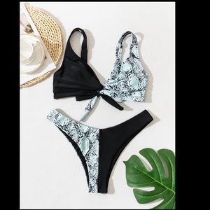 Snakeskin print bikini